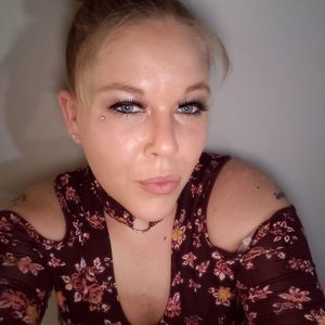 Meet your Posher, Cassandra